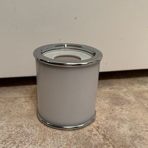 Silver and White Dixie Cup Holder